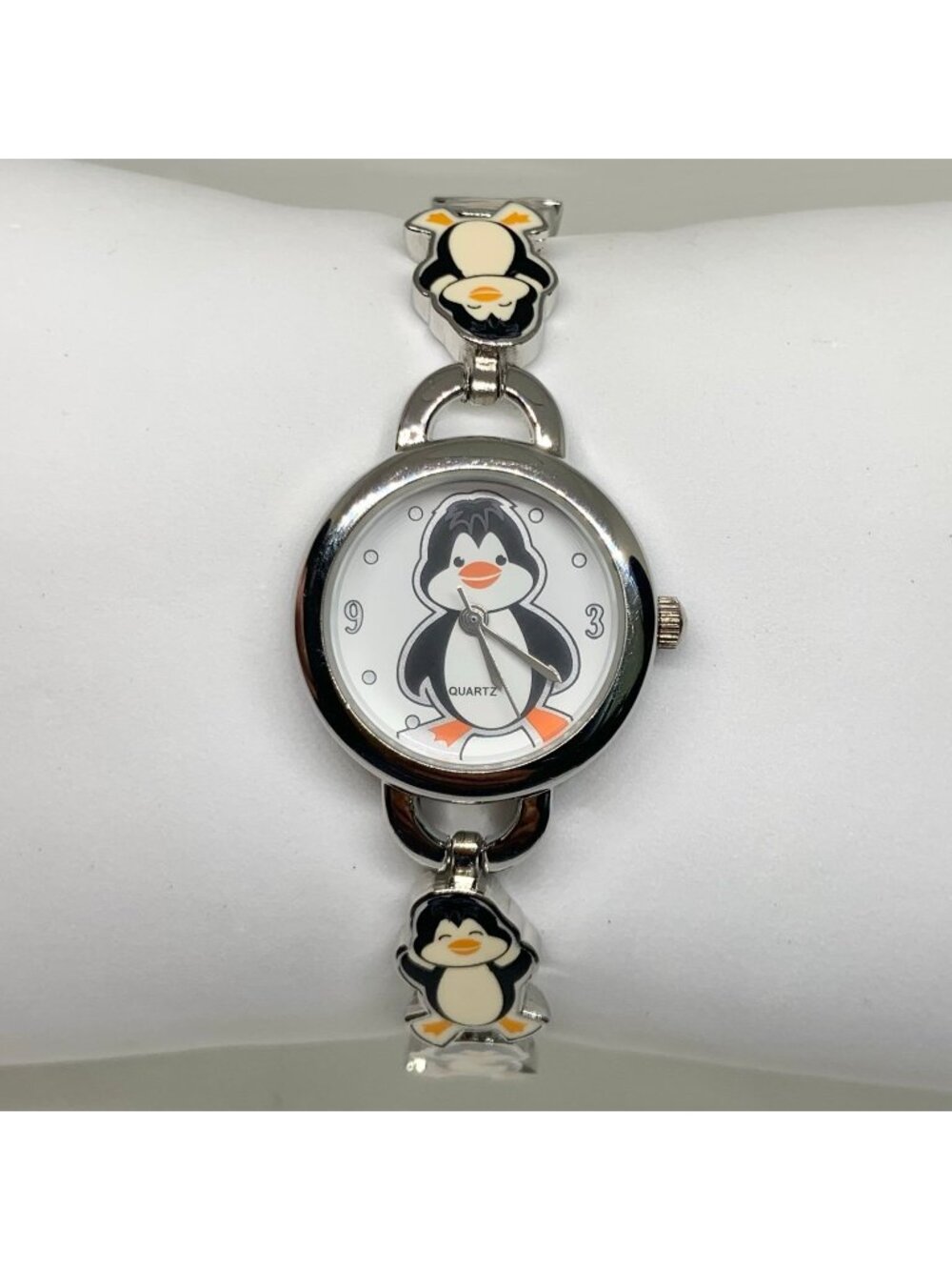 Cute Penguin dial SilverTone tone women’s watch 24mm  quartz analog 6.5” running